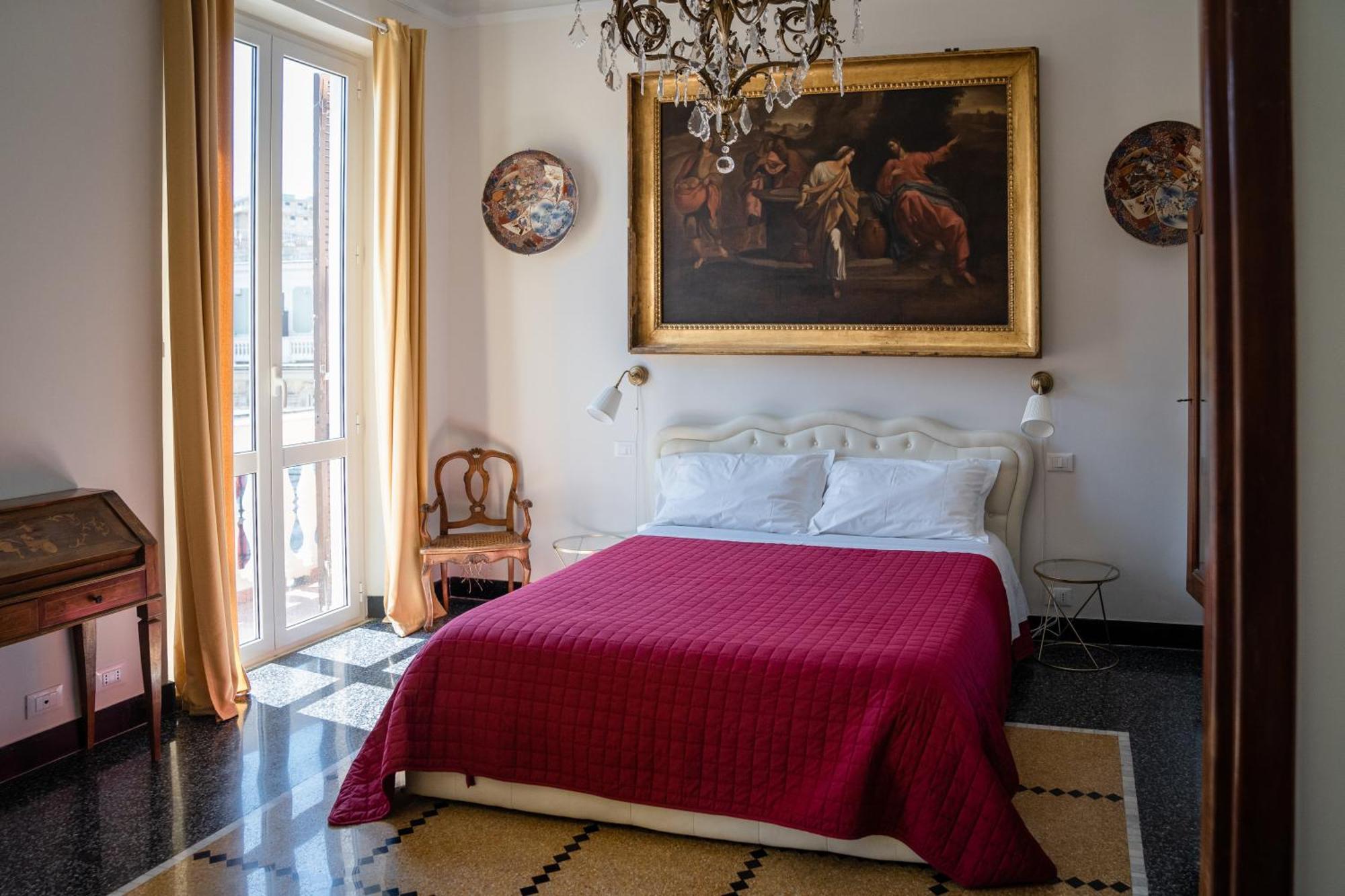 The Chandelier Apartment